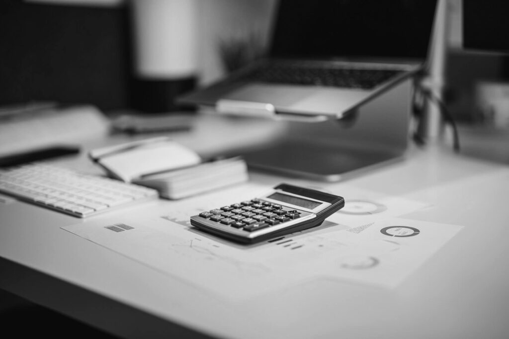 How Do I Handle VAT on International Invoices?